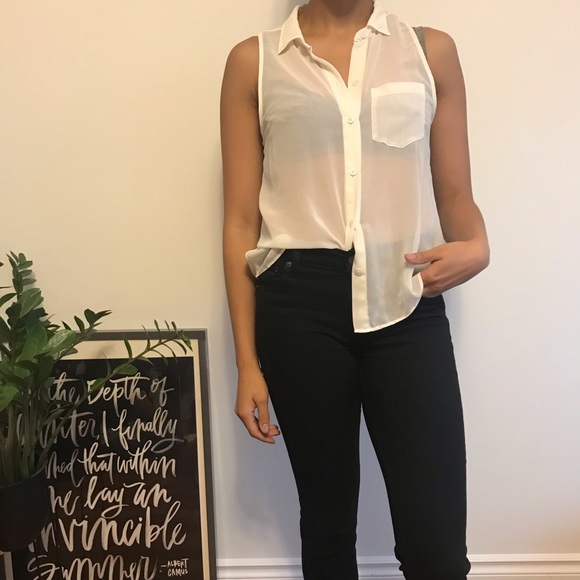 Aritzia White Sleeveless Button Down (Never Worn) - Picture 1 of 7